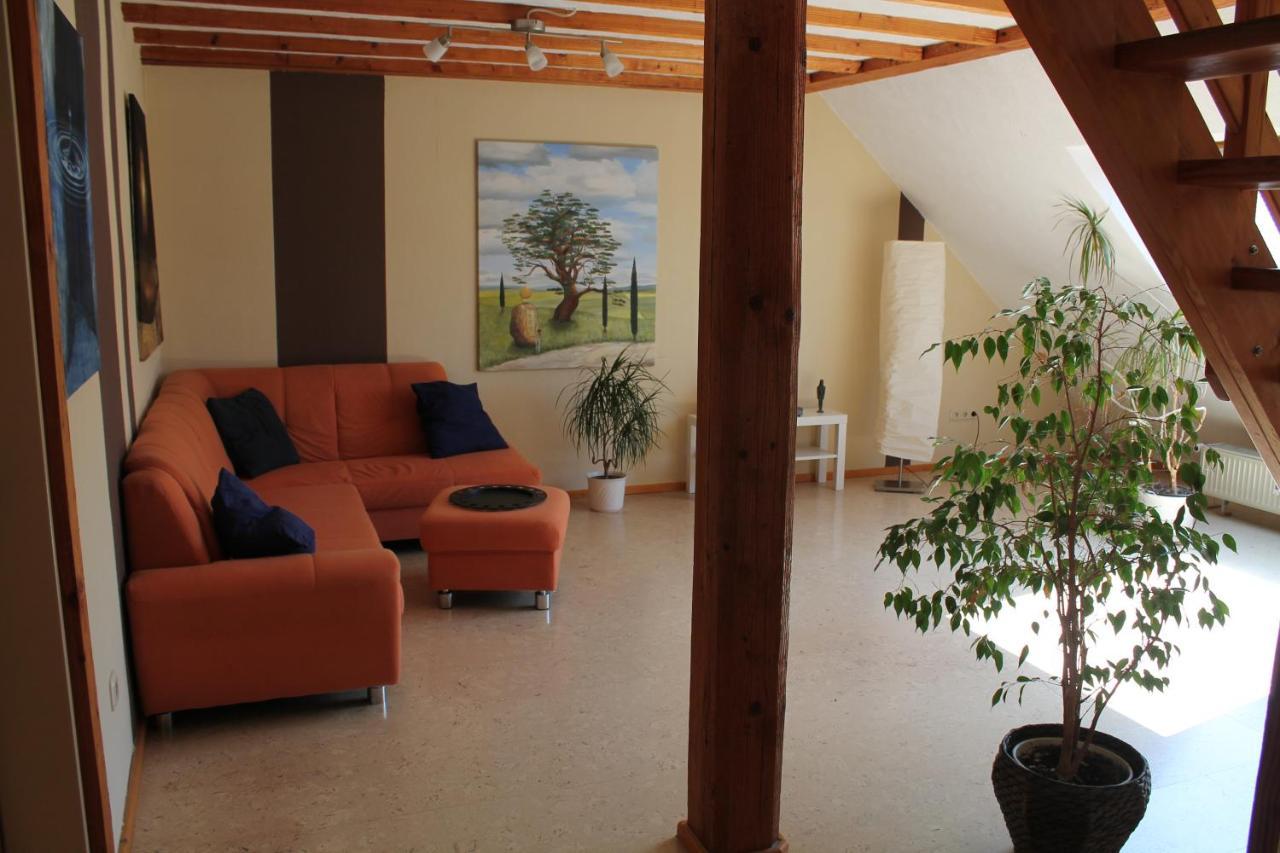 Ferienwohnung Im Galerie-Haus Urbar  Buitenkant foto